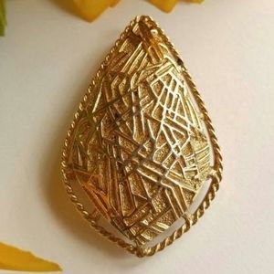 Vintage Sarah Coventry brooch pendant gold tone modern design